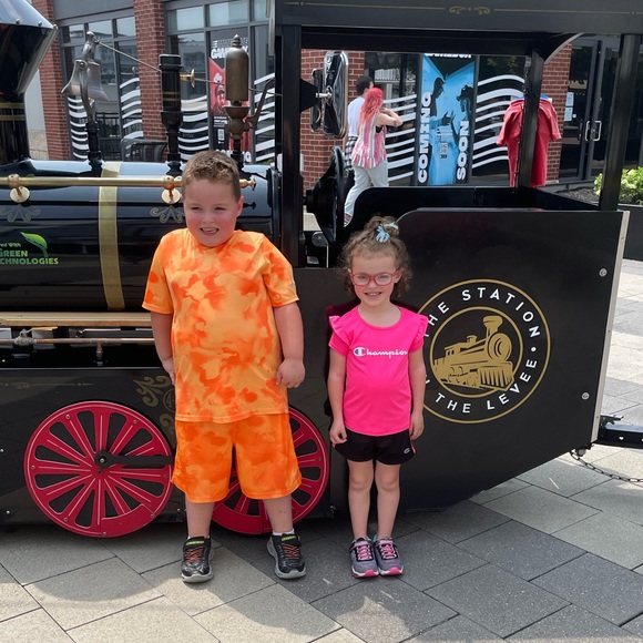 MEET ME. This is our life 😊🤪🤩 - Picture 10 of 16